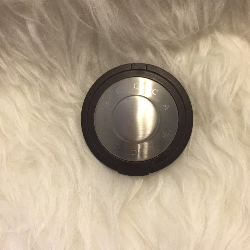 Becca Mineral blush in Songbird